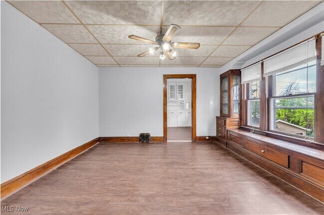 Building Photo - 14614 Glendale Ave