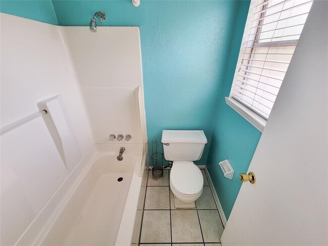 Building Photo - 16614 Cairnway Dr