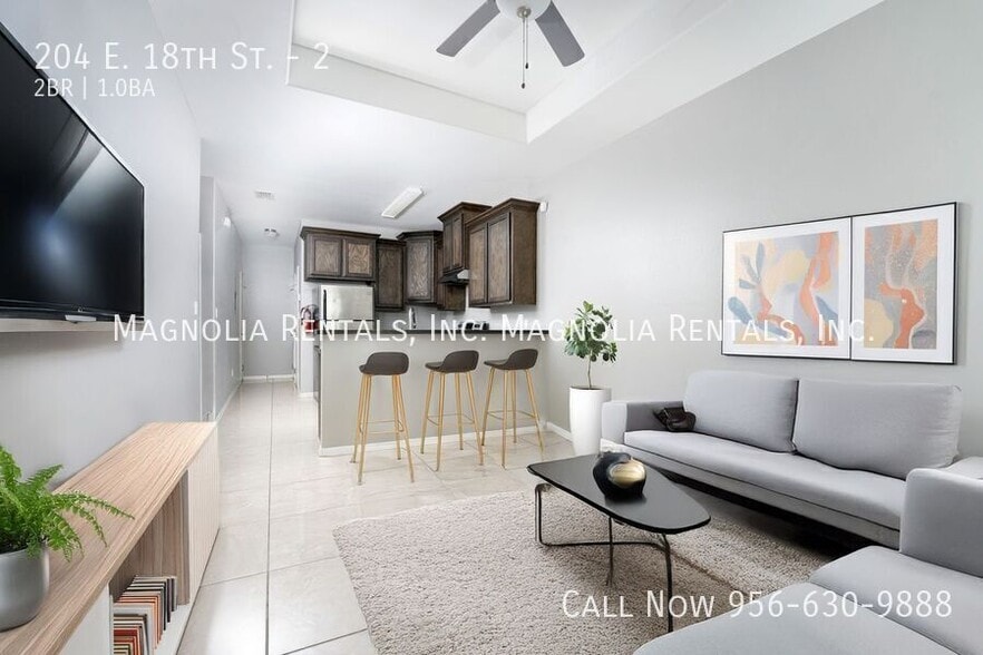 Building Photo - 204 E 18th St