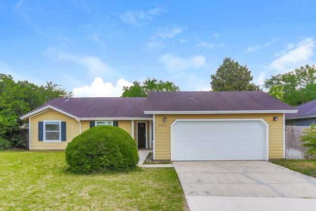 Building Photo - 8471 Pikes Peak Dr N