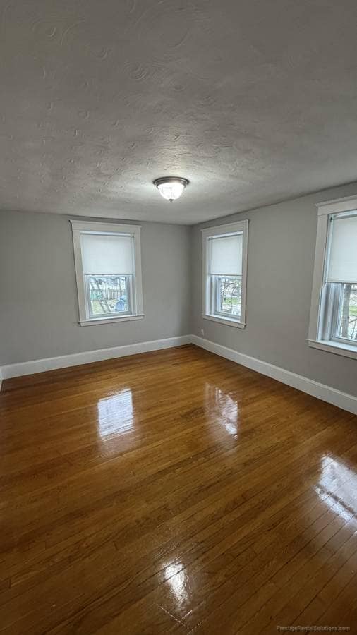 Building Photo - 30 Russell St