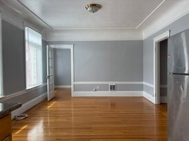 Building Photo - 2120 Clement St