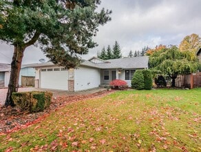 Building Photo - **Move-In Special** Spacious 3 bed, 2 bath...