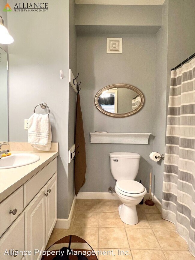 Building Photo - 2 br, 2 bath House - 2211 College Ave. #103