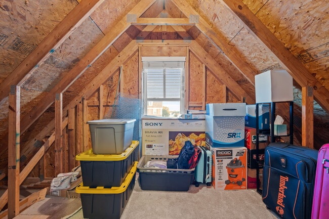 Building Photo - 115 Hampton Dr