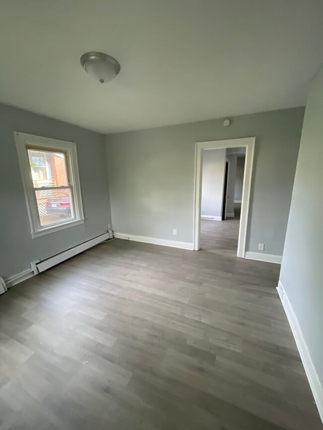 Building Photo - 2850 Harris Pl