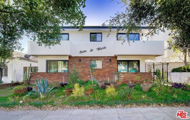 Primary Photo - 722 Lincoln Blvd