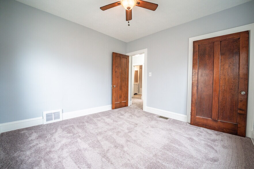 Building Photo - 2085 Marlowe Ave