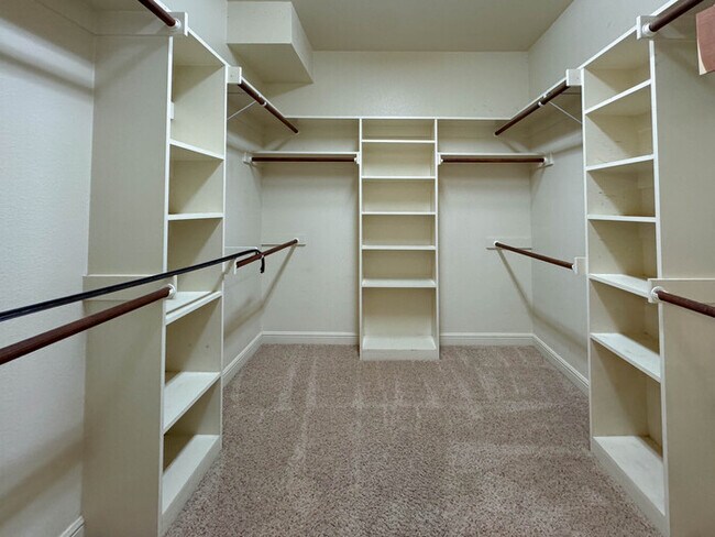 Building Photo - 1559 E Blackjack Rd E