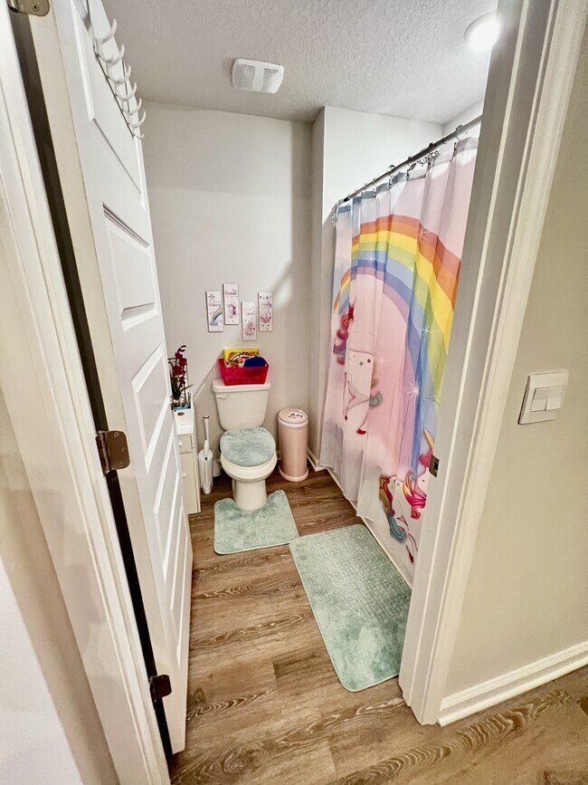 Building Photo - 603 Champ Trl