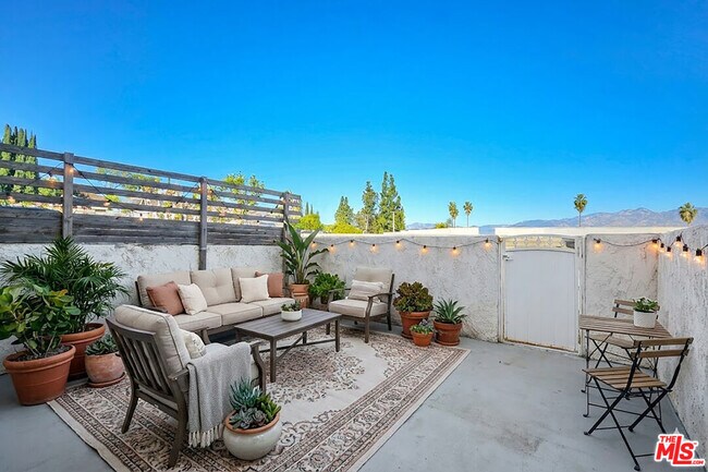 Building Photo - 126 Casuda Canyon Dr