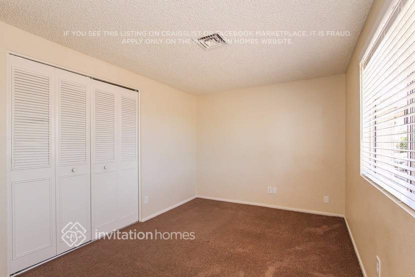 Building Photo - 6121 W Zoe Ella Way