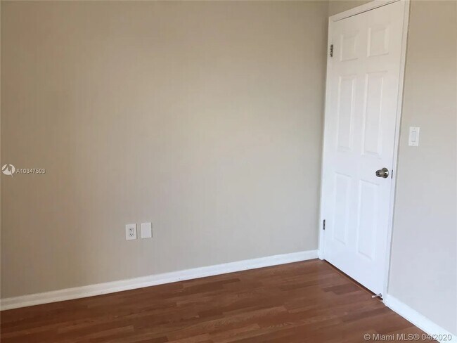 The 2nd bedroom on the second floor - 9195 Fontainebleau Blvd