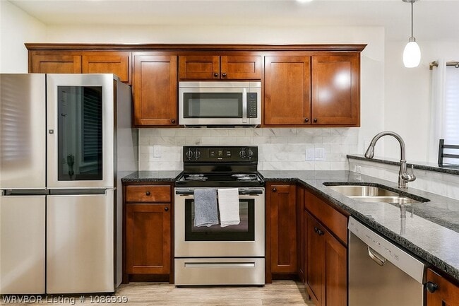 Building Photo - 3417 S 66th St