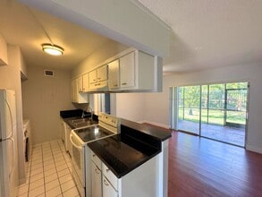 Building Photo - 4457 Treehouse Ln