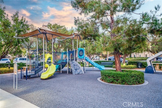 Building Photo - 70 Latitude