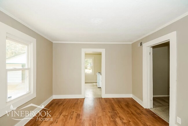 Building Photo - 3750 N Kercheval Dr