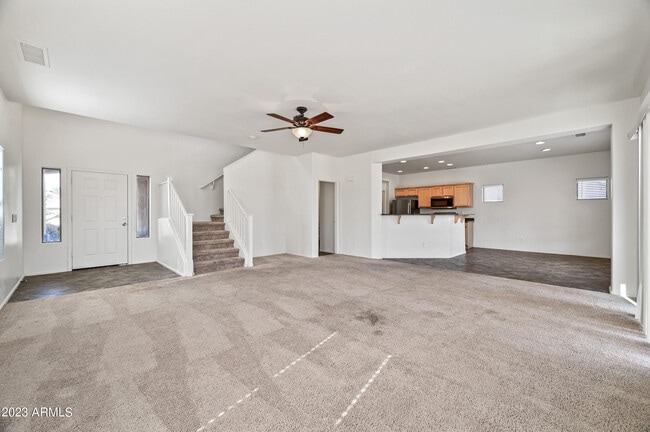 Building Photo - 43927 W Cypress Ln