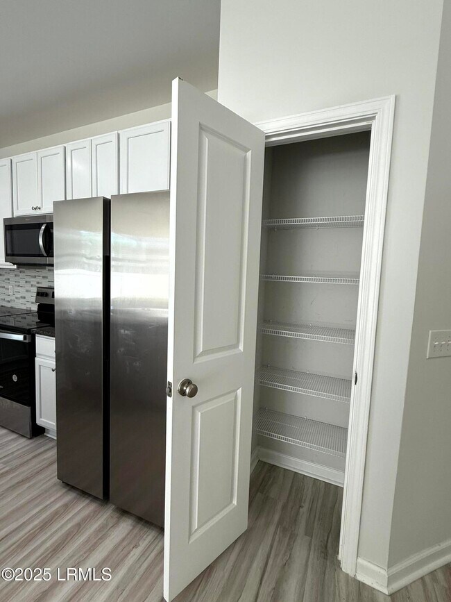 Building Photo - 1069 S Innovation Dr