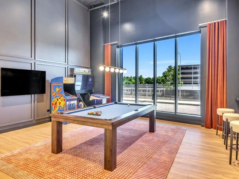 Building Photo - 1111 W Tilden St