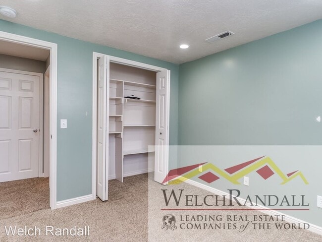 Building Photo - 6 br, 3 bath House - 624 West 1825 North
