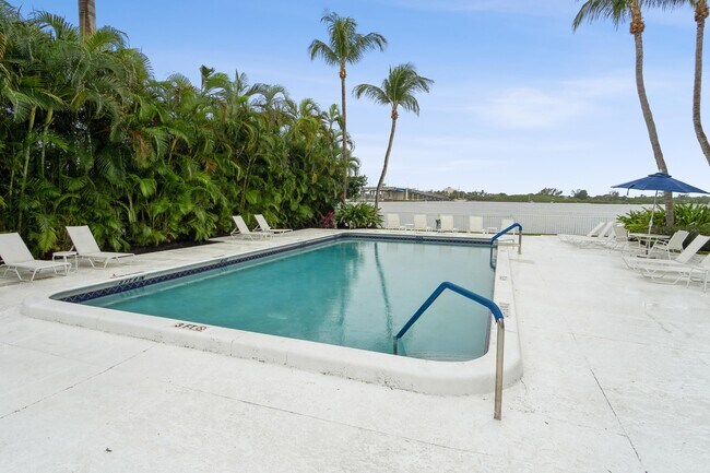 Building Photo - 2860 S Ocean Blvd