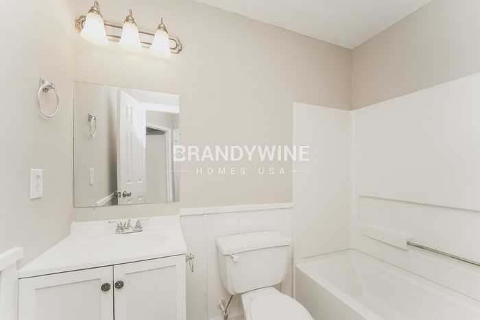 Building Photo - 5831 Silver Eagle Dr