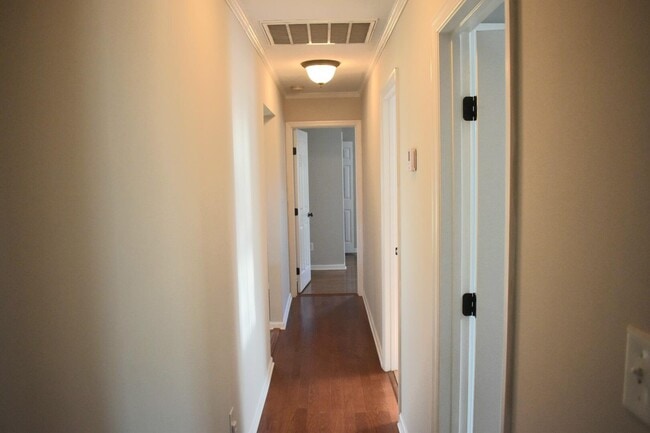 Building Photo - 1889 Long Creek Falls