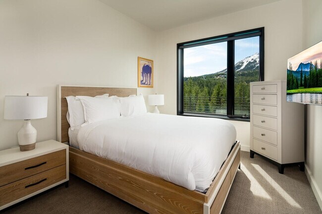 Building Photo - 4 Boathouse Way