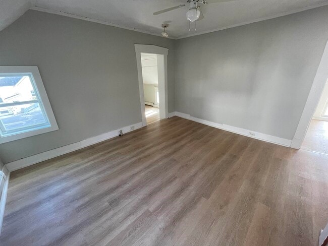 Primary Photo - 52 Chestnut Ave