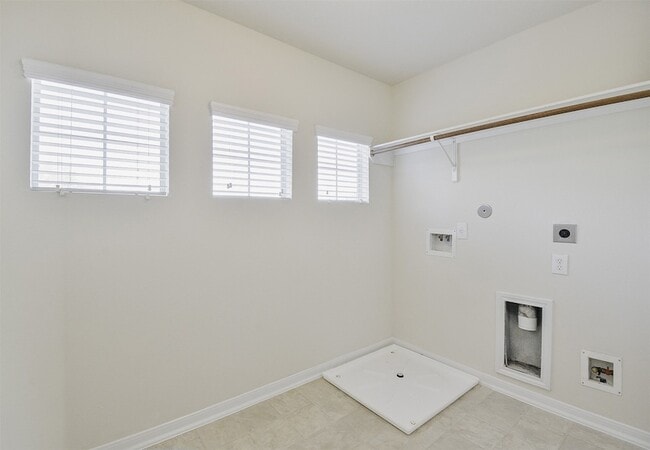 Building Photo - 6614 Halcyon Days Dr