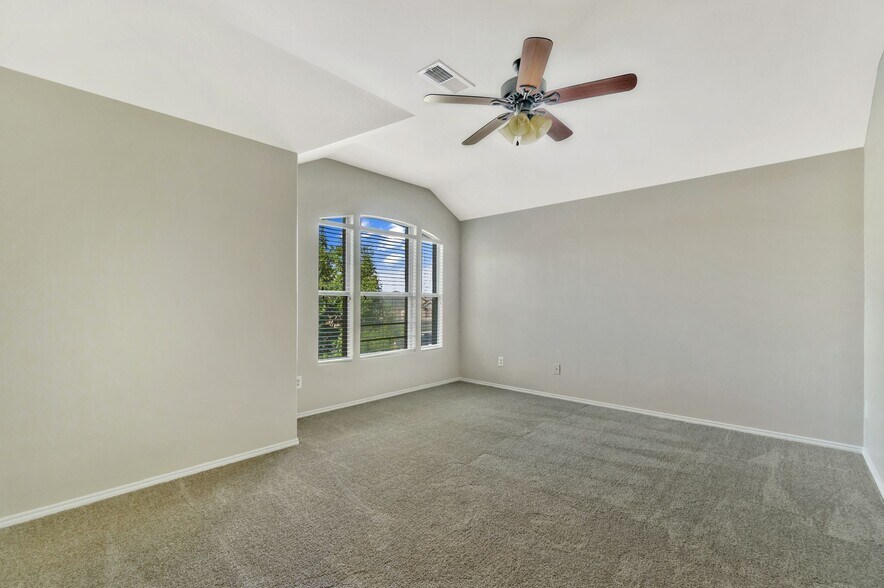 Building Photo - 1946 Courtside Dr