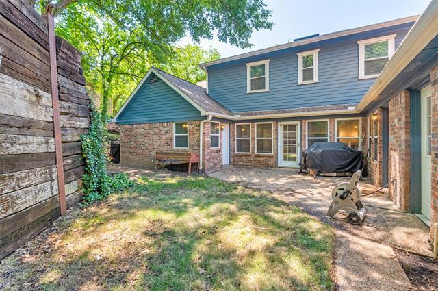 Building Photo - 2711 Lincoln Dr