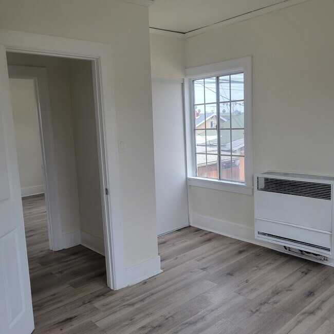 Building Photo - 331 W 49th St