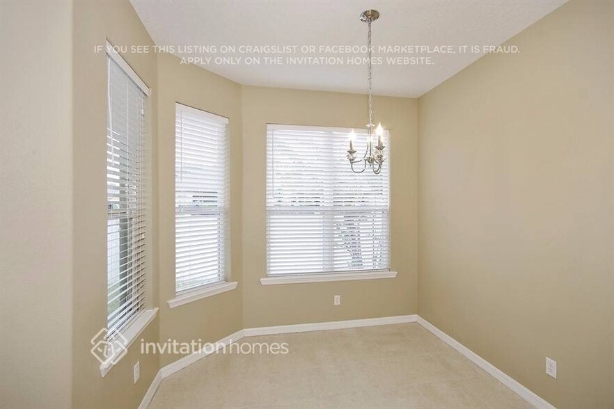 Building Photo - 809 James Way