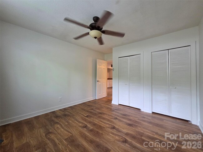 Building Photo - 23 Longbow Ct