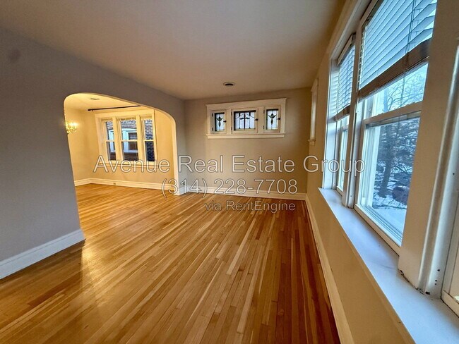Building Photo - 4561 Shenandoah Ave