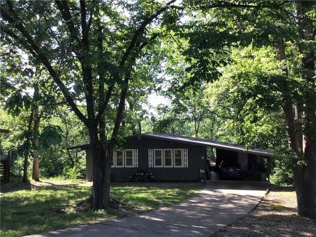 Primary Photo - 5 Formby Ln