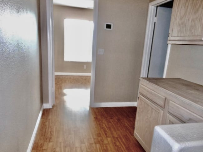 Building Photo - 2420 Silver Shadow Dr