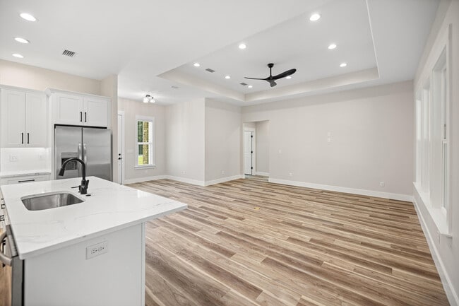 Building Photo - 109 Spruce St