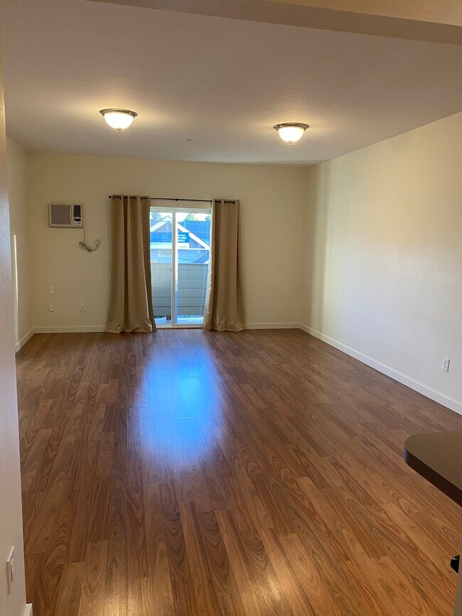 Building Photo - 1312 13th St