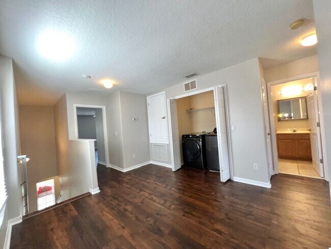 Building Photo - 3522 Caruso Pl