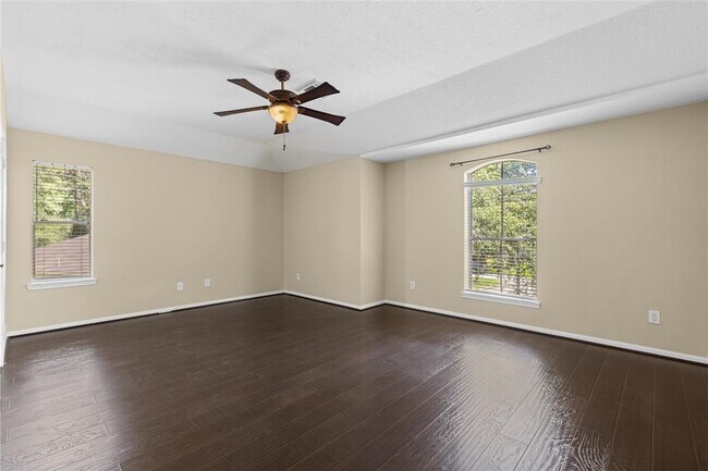 Building Photo - 20106 Pinehaven Ln