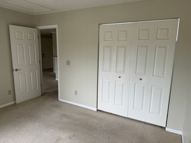 Building Photo - 1 Bed 1 Bath Apartment Northwest Columbus