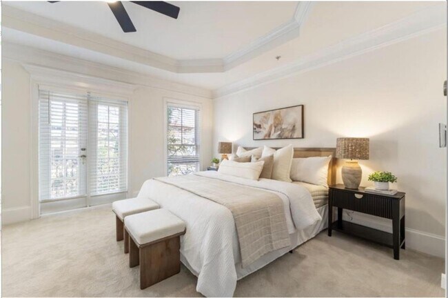 Building Photo - 802 Clifton Heights Ln NE