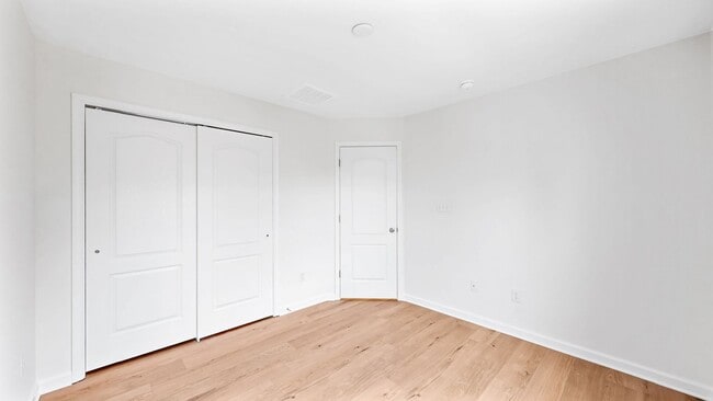 Building Photo - 147 Totter Way