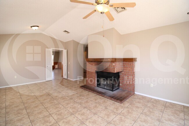 Building Photo - 6337 Covina Rd