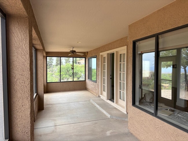 Building Photo - 43003 N Old Mine Rd