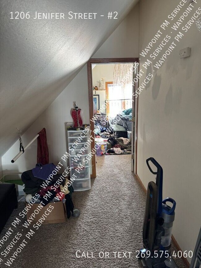 Building Photo - 1206 Jenifer St