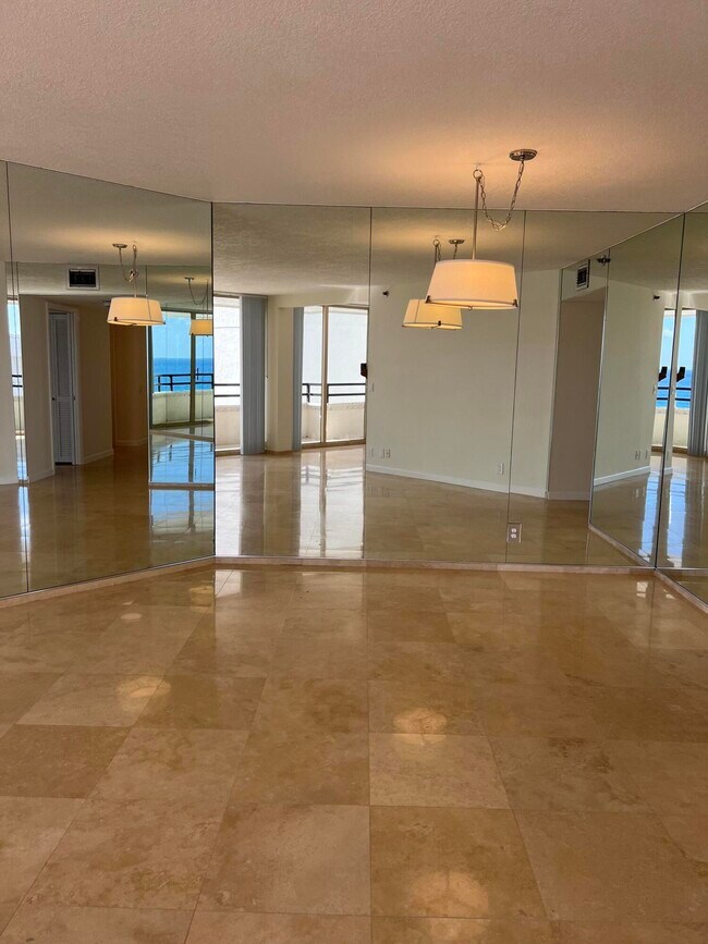 Building Photo - 3560 S Ocean Blvd